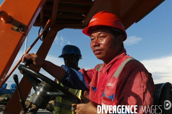 Made in TOGO : Livraison des grues ZPMC au Port Autonome de Lomé.