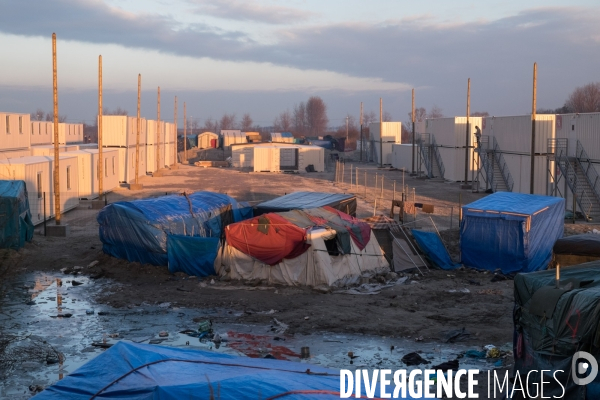 Calais : des containers pour abriter les migrants