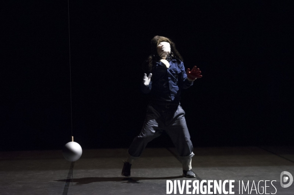 ANTIPODE de Fabrice Lambert