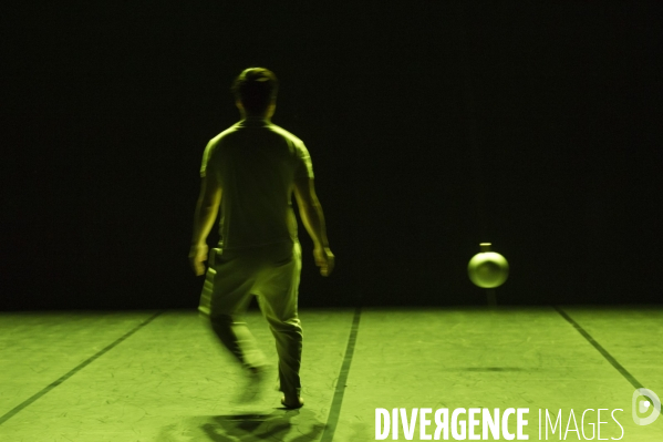 ANTIPODE de Fabrice Lambert