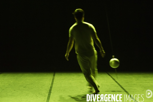 ANTIPODE de Fabrice Lambert