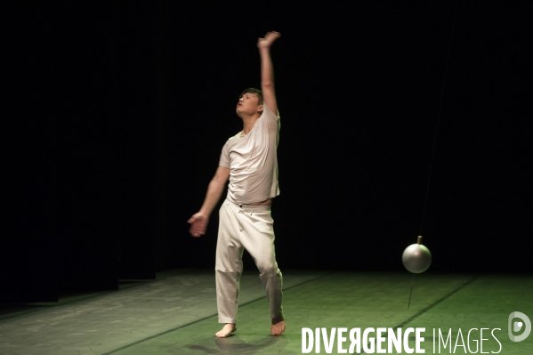 ANTIPODE de Fabrice Lambert