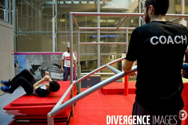 Le Centr Halles Park est le nouveau complexe dedie au  parkour , un sport de deplacements dans l espace urbain popularise par le film  Yamakasi