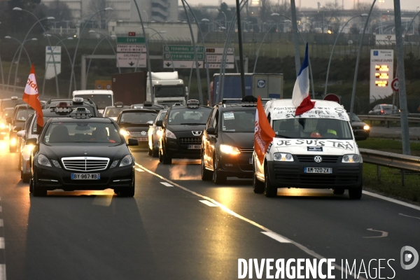 Taxis. Manifestations, grève et blocage de la circulation