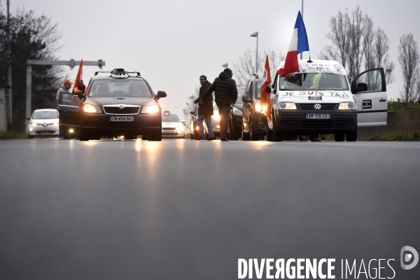 Taxis. Manifestations, grève et blocage de la circulation
