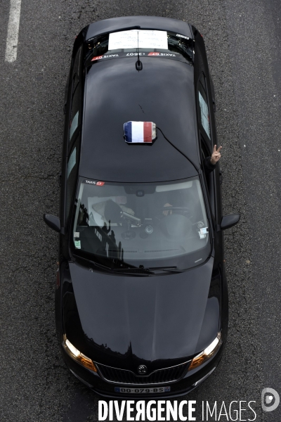 Taxis. Manifestations, grève et blocage de la circulation