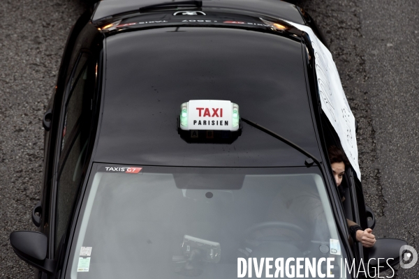 Taxis. Manifestations, grève et blocage de la circulation