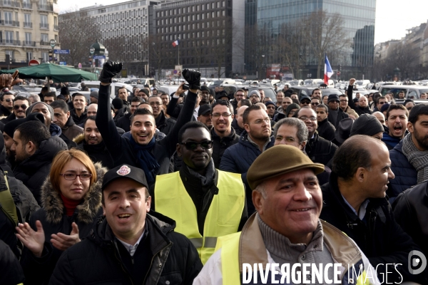 Taxis. Manifestations, grève et blocage de la circulation