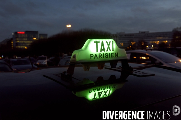 Taxis. Manifestations, grève et blocage de la circulation