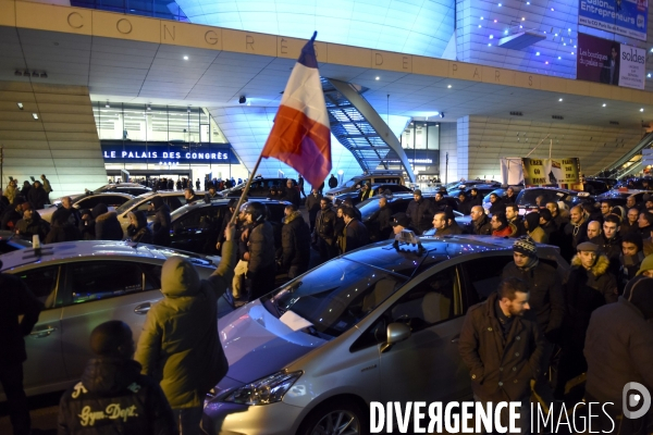 Taxis. Manifestations, grève et blocage de la circulation