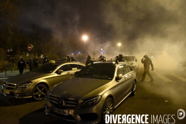 Taxis. Manifestations, grève et blocage de la circulation