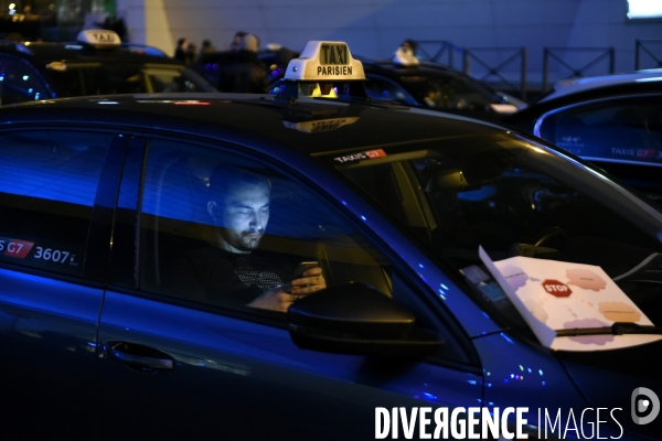 Taxis. Manifestations, grève et blocage de la circulation