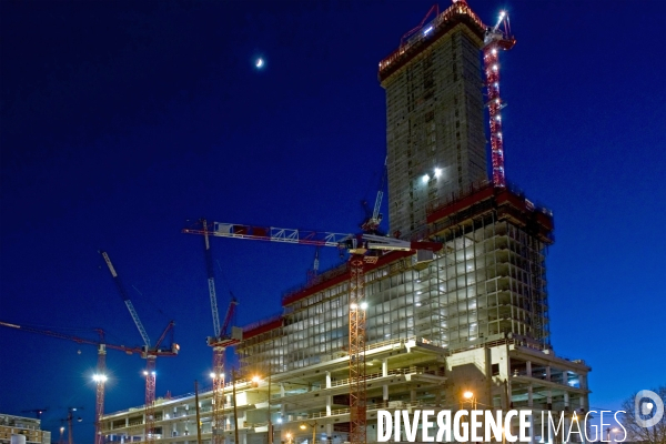 Illustration Janvier2016.Photo de nuit du chantier de construction du tribunal de grande instance porte de Clichy