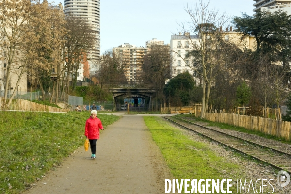 Illustration Janvier2016.Ouverture d  un nouveau troncon de la Petite ceniture dans le 13 eme arrondissement