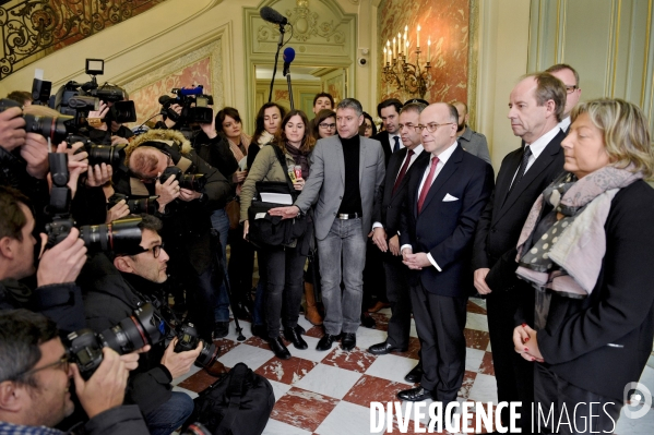 Réunion avec les élus de Calais au ministère de l Intérieur