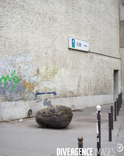 Paris Nord, entrée de la CAF rue de la Chapelle