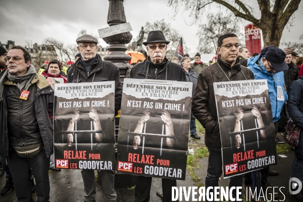 Mobilisation à Paris pour soutenir les condamnés de Goodyear