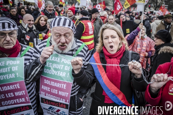 Mobilisation à Paris pour soutenir les condamnés de Goodyear