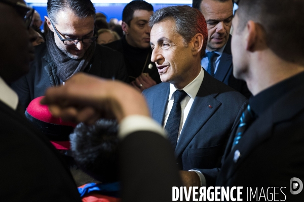 Nicolas Sarkozy rencontre les nouveaux adherents.