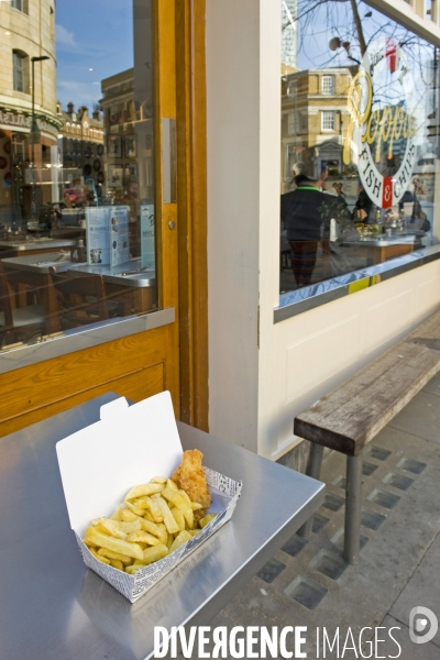 Londres.Poppies, fish and chips