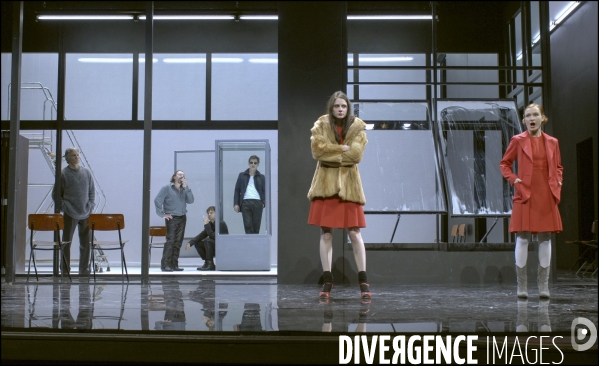 L Illusion Comique - Corneille - Stoev - Comedie-Francaise