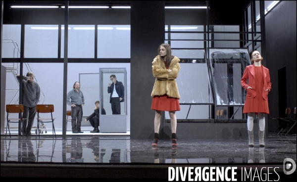 L Illusion Comique - Corneille - Stoev - Comedie-Francaise