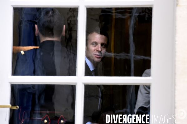 Manuel Valls reçoit les dirigeants de la grande distribution