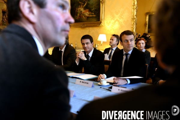 Manuel Valls reçoit les dirigeants de la grande distribution