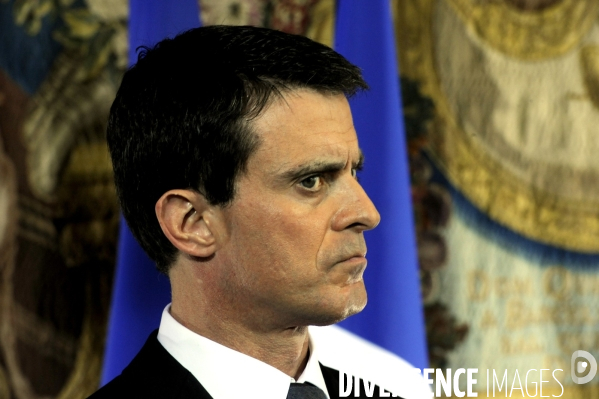 Manuel Valls reçoit les dirigeants de la grande distribution