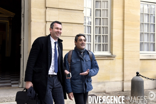 Manuel Valls reçoit les dirigeants de la grande distribution