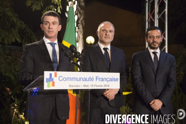 Manuel valls a la residence de france a bamako
