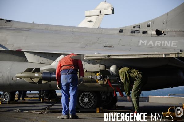 Opération CHAMMAL : Frappes aériennes contre DAECH depuis le porte-avions  Charles de Gaulle 