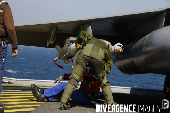 Opération CHAMMAL : Frappes aériennes contre DAECH depuis le porte-avions  Charles de Gaulle 