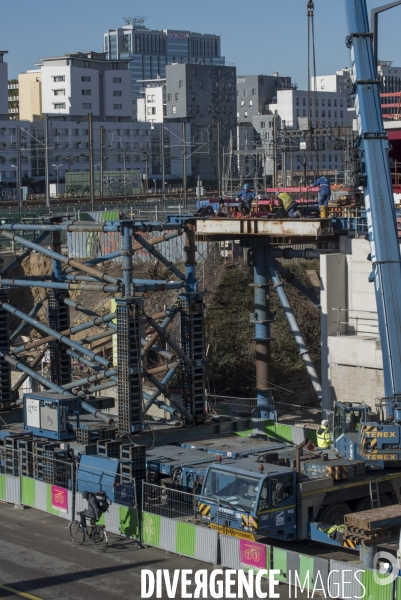 Paris : lancement du pont Berthier  dans la zone Clichy-Batignolles