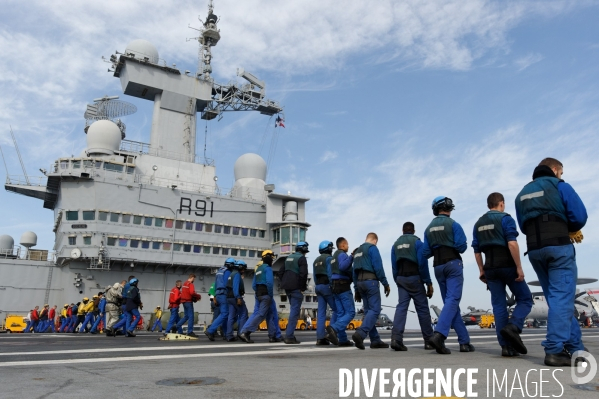 Opération CHAMMAL : Frappes aériennes contre DAECH depuis le porte-avions  Charles de Gaulle 