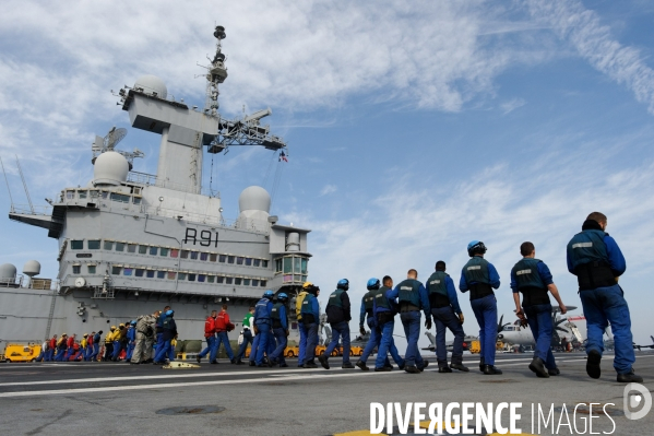 Opération CHAMMAL : Frappes aériennes contre DAECH depuis le porte-avions  Charles de Gaulle 