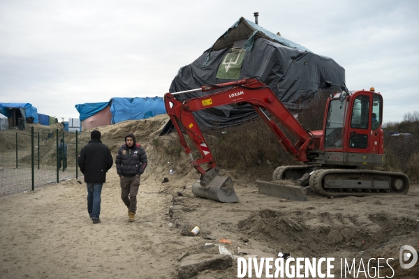 Calais, en attendant l évacuation.