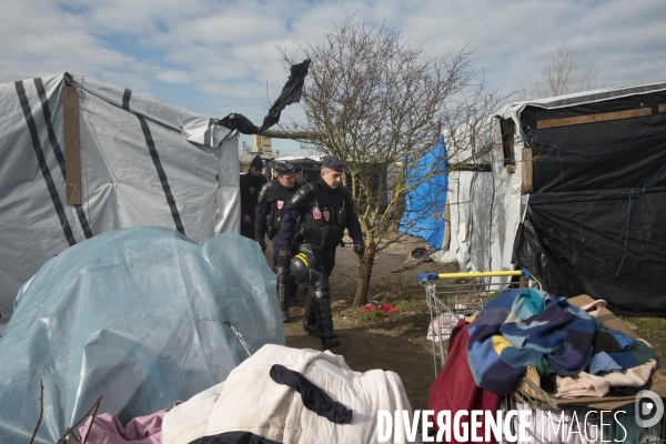 Calais, en attendant l évacuation.