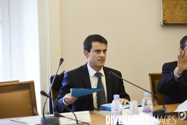 Manuel Valls audition au sénat