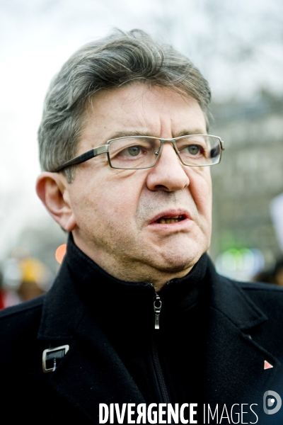 Rassemblement en hommage aux victimes de la catastrophe nucleaire de Fukushima.Portrait de jean luc Melanchon