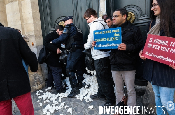 Loi el khomeri - action du fnj devant le ministere