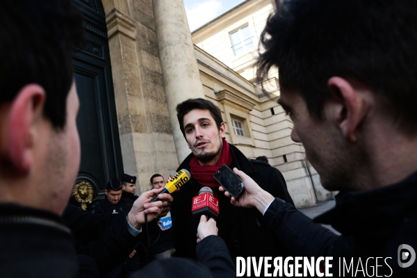 Loi el khomeri - action du fnj devant le ministere