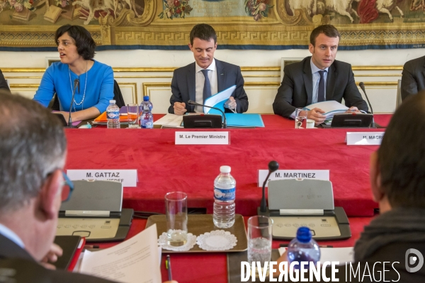 Loi sur le travail: réunion entre le gouvernement et les partenaires sociaux à Matignon