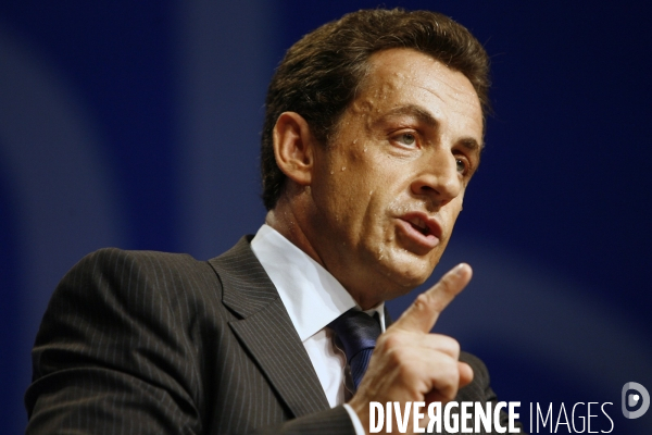 Nicolas sarkozy: meeting a rouen avec le depute-maire pierre albertini(udf) et co-organisateur de la campagne de francois bayrou