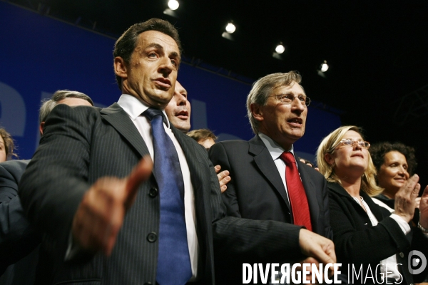 Nicolas sarkozy: meeting a rouen avec le depute-maire pierre albertini(udf) et co-organisateur de la campagne de francois bayrou