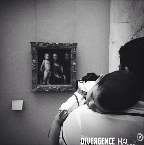 Ballades en N/B au musée du Louvre - Été 2015  (photos réalisées à l Iphone)