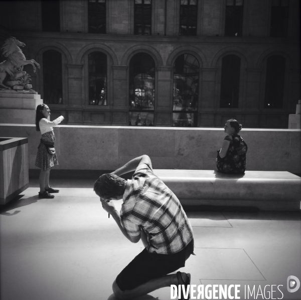 Ballades en N/B au musée du Louvre - Été 2015  (photos réalisées à l Iphone)