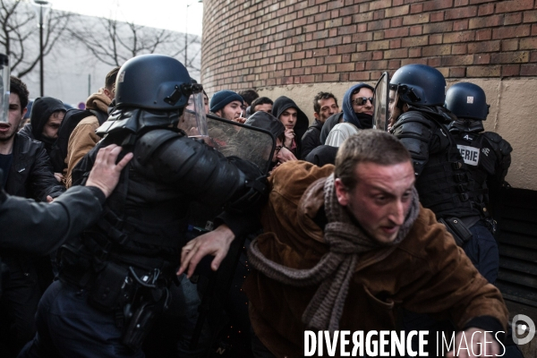 Loi El-Khomri : Echauffourées à l université Paris-I Tolbiac