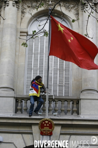 Paris: manifestation contre la repression chinoise au tibet