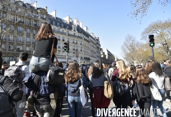 Mobilisation lycéenne et étudiante contre le projet de la loi Travail El Khomri.